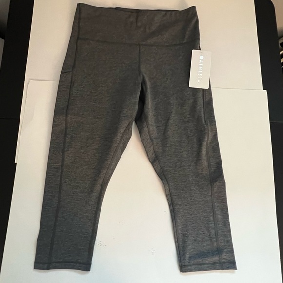 Athleta Ultimate Stash Pocket Gray Capri Leggings - Picture 2 of 8